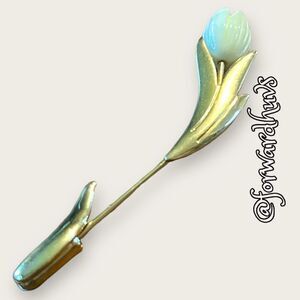 Vintage 1980 Avon Graceful Tulip Stick Pin